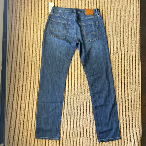 Lucky Brand Dark Wash Jeans - Picture 2 of 4